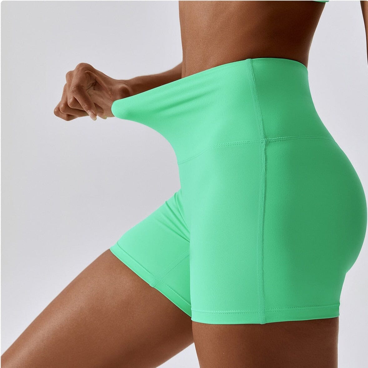 Crest Scrunch Shorts Starlethics